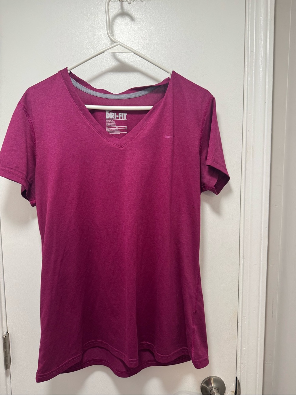 *Nike Women's Short-Sleeve V-Neck Top — Magenta